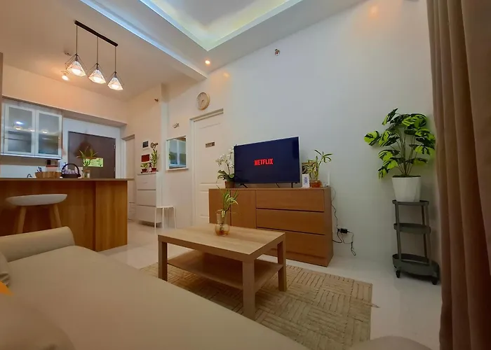Quiet & Cozy 1km To The Heart Of Araneta With Free Parking